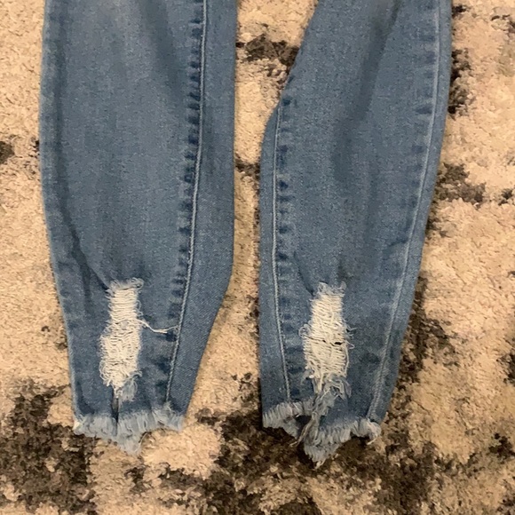 Ripped distress jeans - Picture 2 of 4